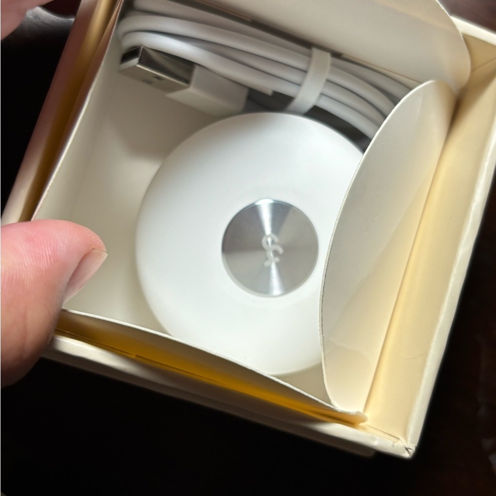 Femometer charger and box (ring is not working)
